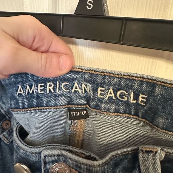 American Eagle Outfitters Women's regular. Blue Jeans with stretch size 10 - Picture 4 of 8